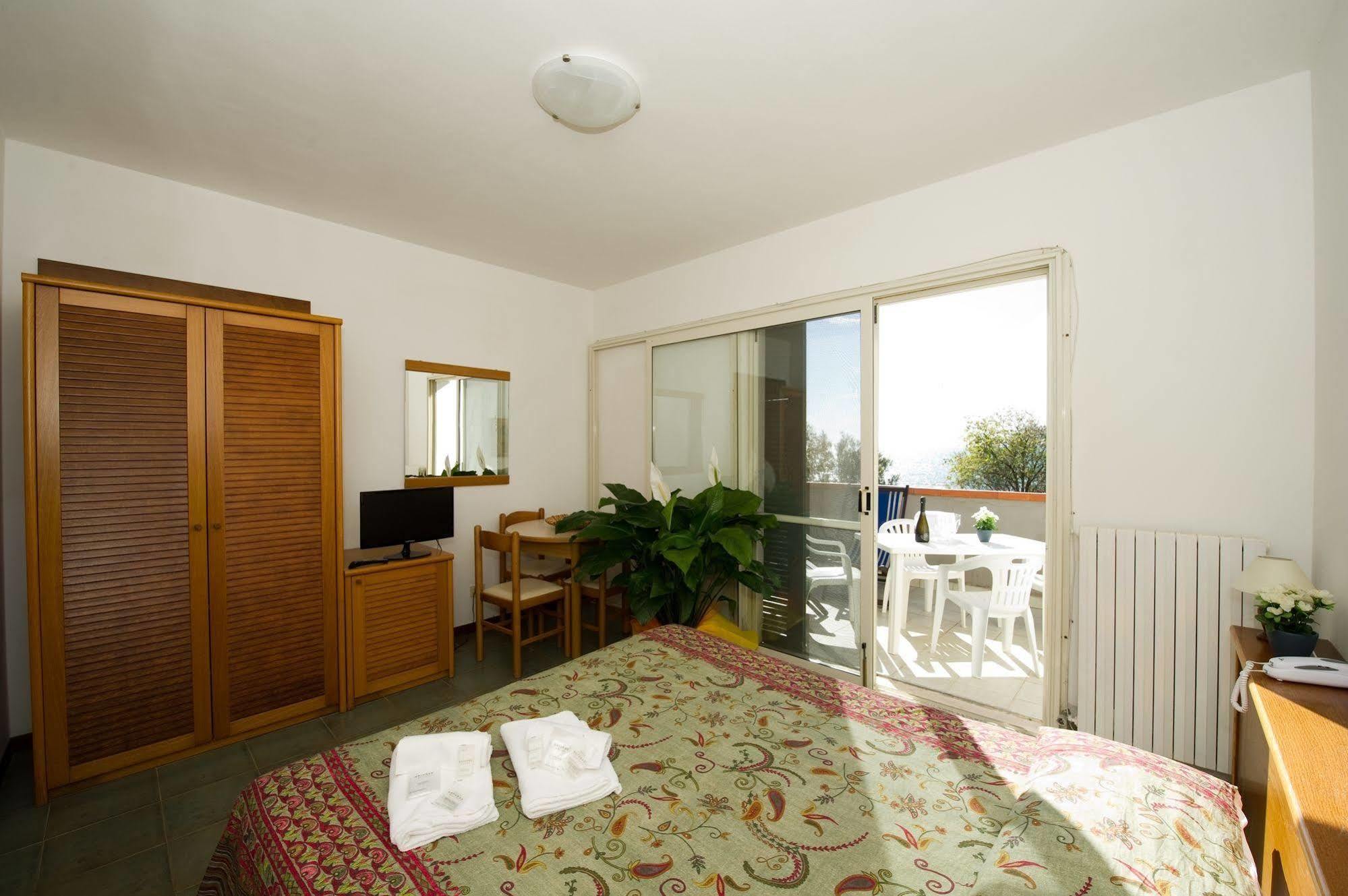 Aparthotel Il Lido Giannella Exterior foto