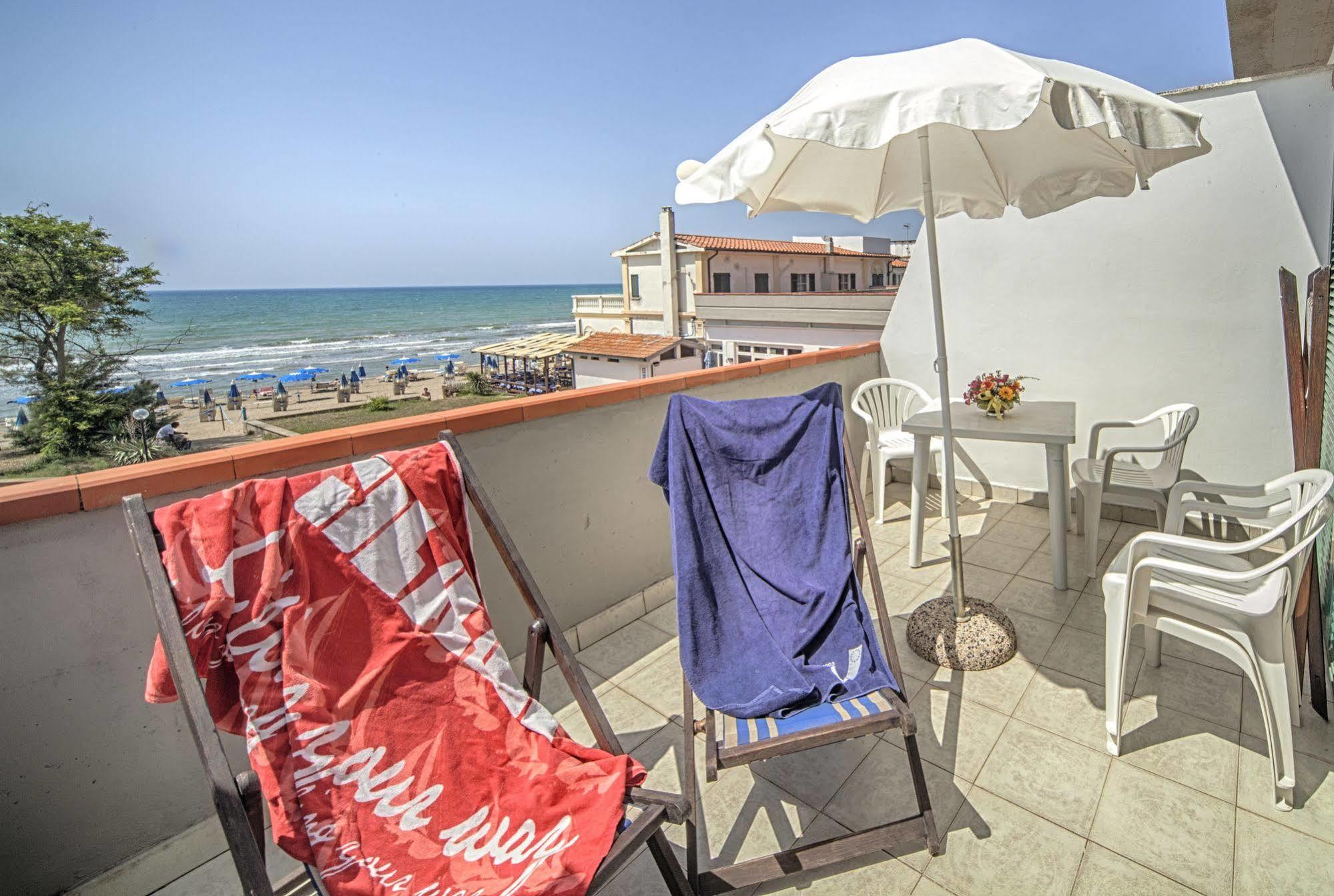 Aparthotel Il Lido Giannella Exterior foto